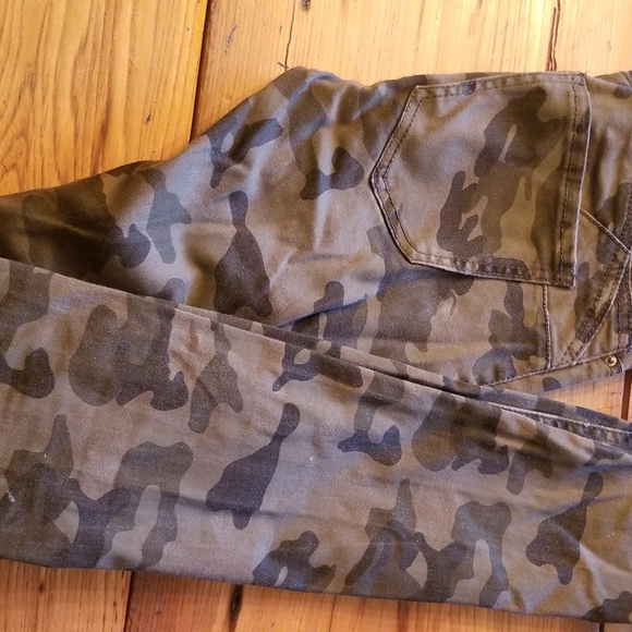 Jeans - Picture 2 of 3